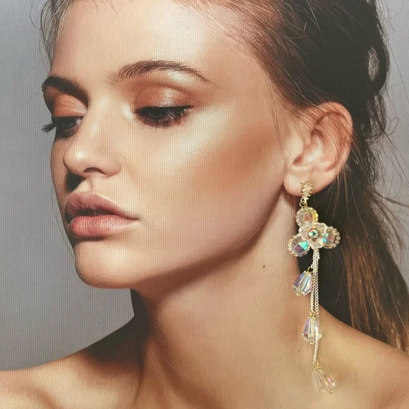 Handmade Statement Earring - White - Picture 2 of 3